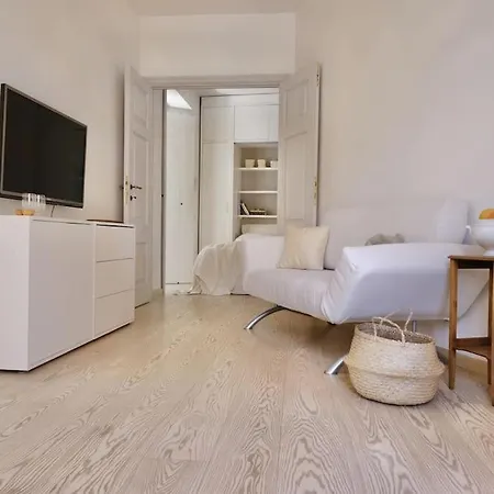 Panoramic Quirinal Penthouse Apartament