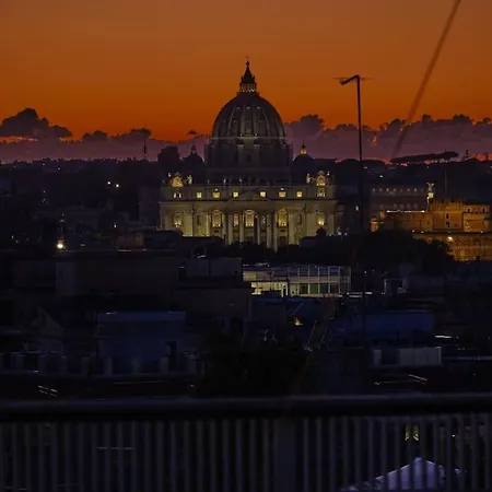 Panoramic Quirinal Penthouse شقة