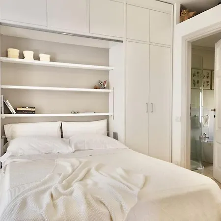 Panoramic Quirinal Penthouse דירה *