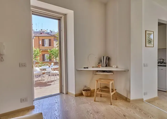 Panoramic Quirinal Penthouse Apartment Rom