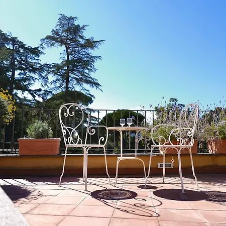 Panoramic Quirinal Penthouse דירה