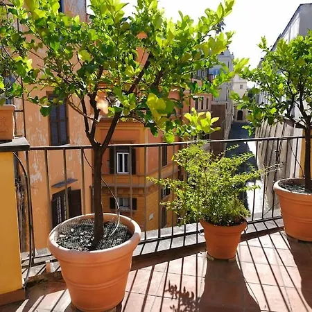 Panoramic Quirinal Penthouse דירה